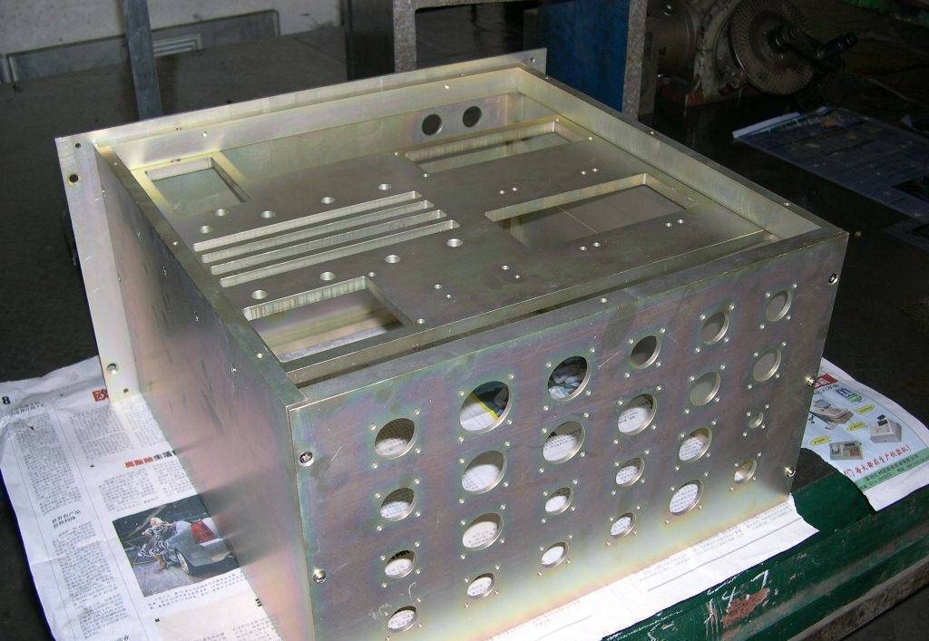 怎么选择一个好的钣金加工企业-吉林博文特色餐饮文化有限公司